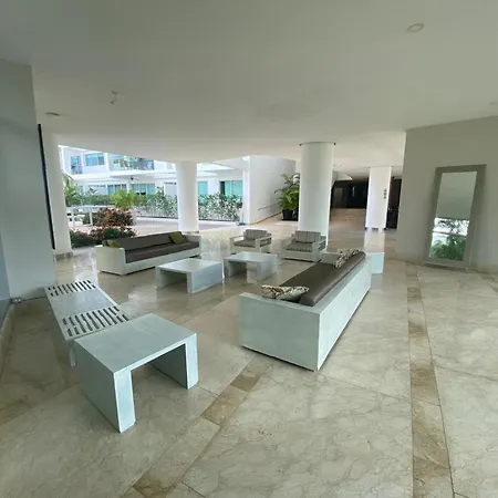 Apartamento En Morros De Indias En Primera Linea De Playa * Cartagena